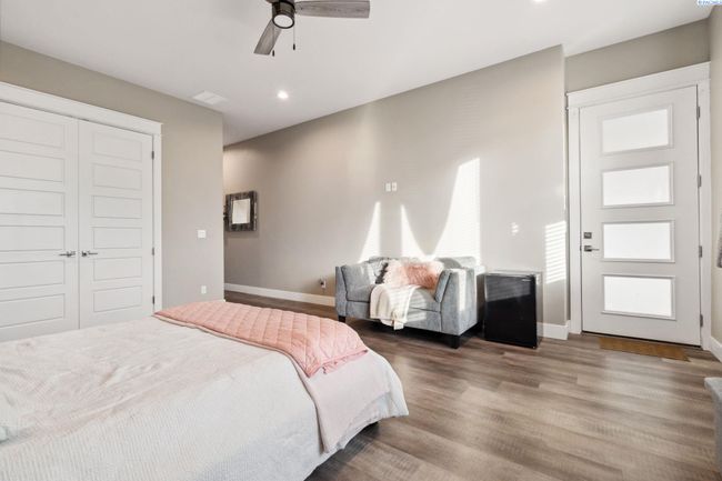 102909 E 1023 Pr Se, Home with 4 bedrooms, 5 bathrooms and null parking in Kennewick WA | Image 30