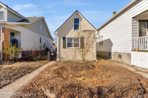 12031 Moran St, Hamtramck, MI, 48212-2757 | Card Image