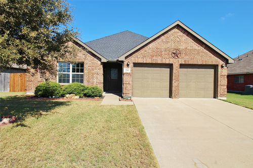 210 Hackney St, Waxahachie, TX, 75165 | Card Image