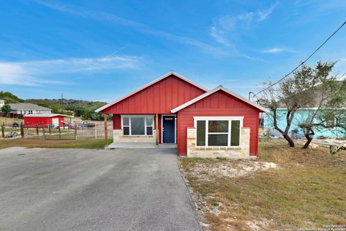 2720 Golf Dr, Spring Branch, TX, 78070-3852 | Card Image