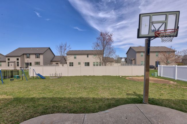 2608 Fieldstone Ct, House other with 4 bedrooms, 4 bathrooms and 3 parking in Normal IL | Image 44