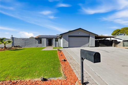 613 Overland Dr, Henderson, NV, 89002-8312 | Card Image
