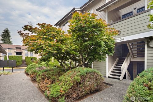 apt-c101-12504 Ne 142nd Ln, Kirkland, WA, 98034-7898 | Card Image