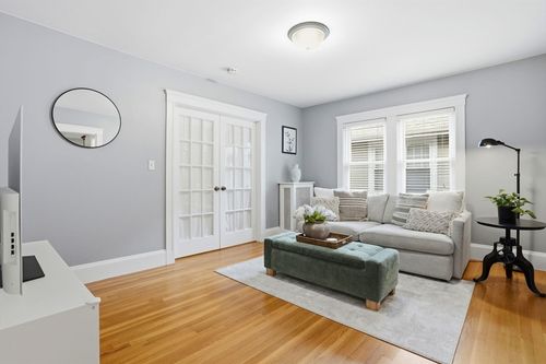 3-32 Eddy St, Waltham, MA, 02453 | Card Image