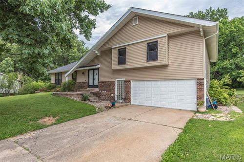 130 Satinwood Ct, Saint Charles, MO, 63304-6834 | Card Image