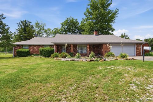 1318 E Fairview Avenue, Nowata, OK, 74048 | Card Image