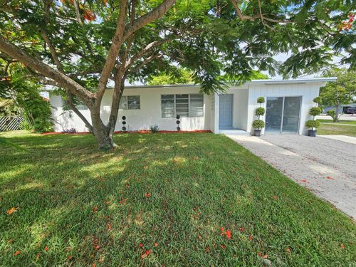 99 Henthorne Drive, Palm Springs, FL, 33461 | Card Image