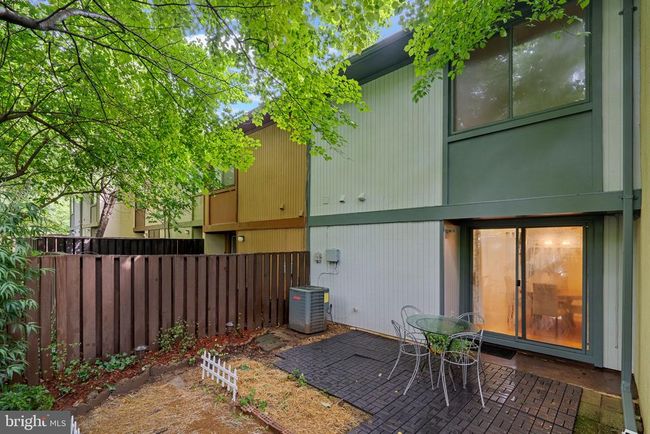 12130 Captiva Ct, Townhouse with 2 bedrooms, 3 bathrooms and null parking in RESTON VA | Image 26