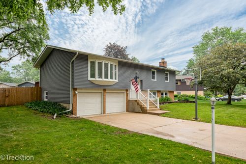 6943 Parkview Dr, Downers Grove, IL, 60516-3629 | Card Image