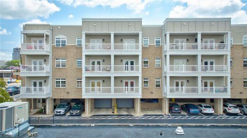 206-605 W Market Street, Greensboro, NC, 27401 | Card Image