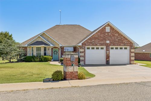 923 Country Club Dr, Cushing, OK, 74023-8812 | Card Image