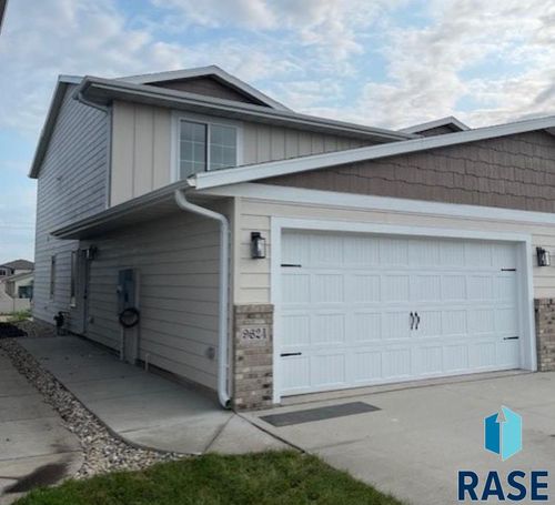 9624 W Tunis Dr Drive, Sioux Falls, SD, 57106 | Card Image