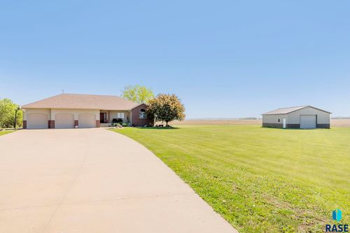 27702 481st Ave, Canton, SD, 57013-5544 | Card Image