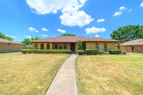 111 Sunview St, Sunnyvale, TX, 75182-9403 | Card Image