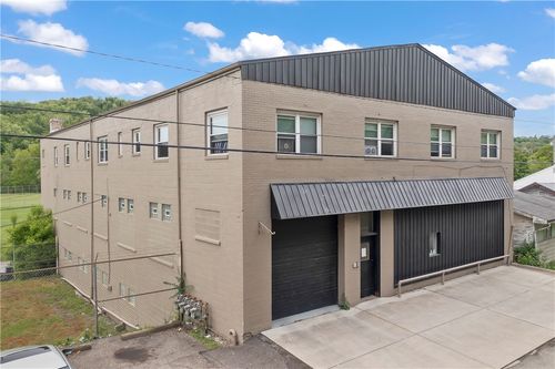 414 E Lincoln Ave, Robinson Twp, PA, 15057 | Card Image
