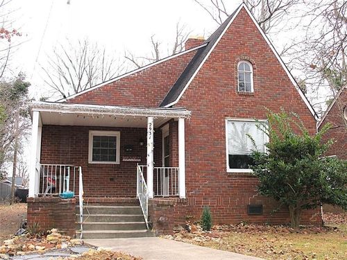 2931 Ne Bon Air Ave, Winston-Salem, NC, 27105-4310 | Card Image