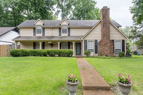 9161 Gainsborough Dr, Lakeland, TN, 38002-4119 | Card Image