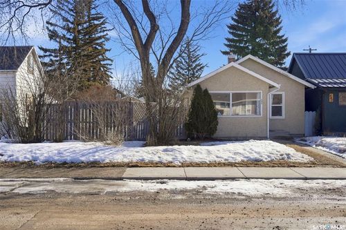 638 Av M S, Saskatoon, SK, S7M2L2 | Card Image
