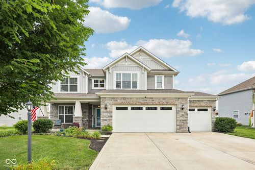 8126 Kilborn Way, Avon, IN, 46123-5542 | Card Image