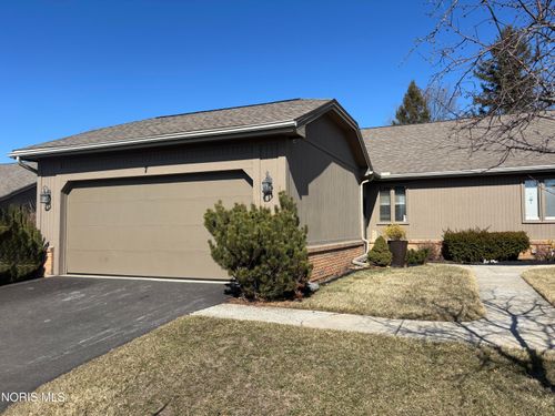 7 Meadowpond Dr, Perrysburg, OH, 43551-3172 | Card Image