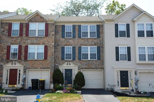 615 Village Ct, QUAKERTOWN, PA, 18951-5050 | Card Image