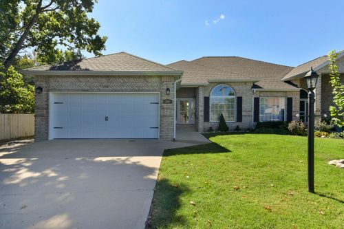 152 Sterling Way, Hollister, MO, 65672-5624 | Card Image