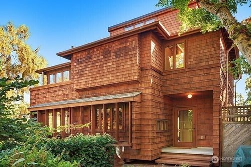 1626 20th Ave E, Seattle, WA, 98112-3401 | Card Image
