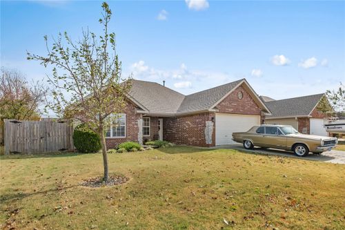 703 Sw Sandrock Road, Bentonville, AR, 72712 | Card Image