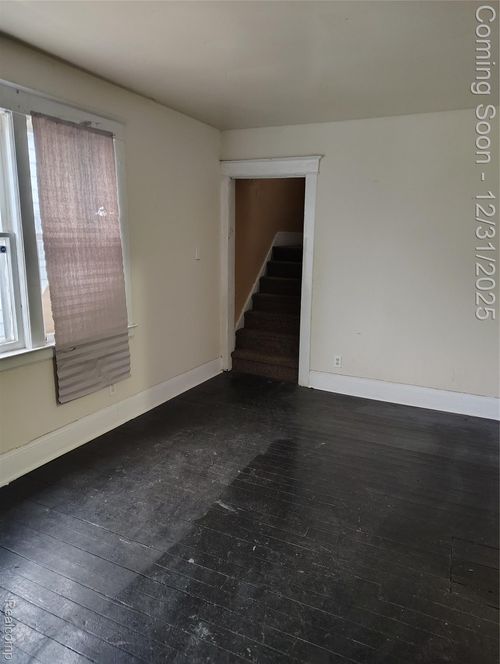 1216 Minnesota Ave, Flint, MI, 48506-4312 | Card Image