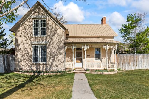 210 N 300 E, Manti, UT, 84642-1141 | Card Image