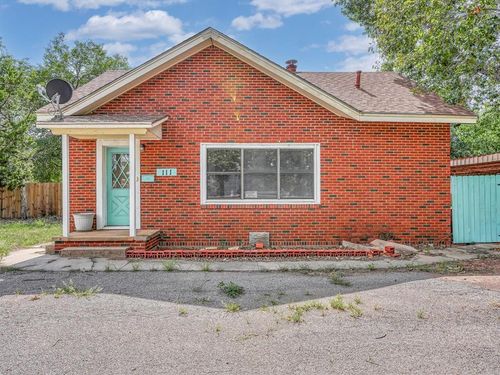 111 N Crittenden Ave, Mangum, OK, 73554-3809 | Card Image