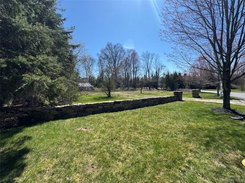 5 Stone Bridge Rd, Purchase, NY, 10577-1621 | Card Image