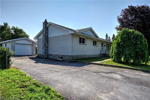 87 Oxford Cres, Amherstview, ON, K7N1R1 | Card Image