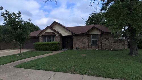 6325 Lavano Drive, Edgecliff Village, TX, 76134 | Card Image