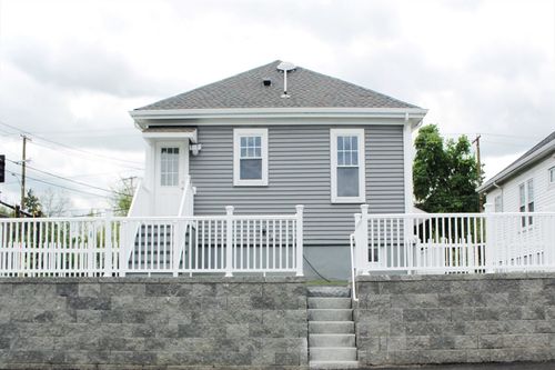 338 Sea St, Quincy, MA, 02169-2532 | Card Image