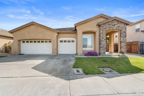 272 Hummingbird Way, American Canyon, CA, 94503-1140 | Card Image