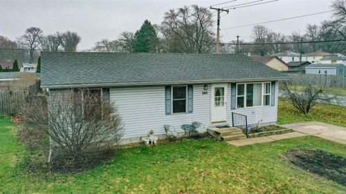 2881 New Jersey St, Lake Station, IN, 46405-1349 | Card Image