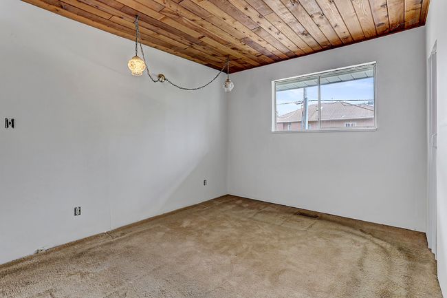 11735 210 St, House other with 5 bedrooms, 2 bathrooms and 4 parking in Maple Ridge BC | Image 18