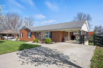 313 Hickory Hill Drive, House other with 5 bedrooms, 2 bathrooms and null parking in Nicholasville KY | Image 2