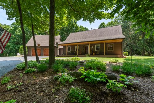 420 Wiley Rd, Watertown, WI, 53098-4834 | Card Image