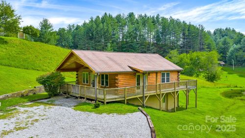 637 River Country Rd, Piney Creek, NC, 28663-9145 | Card Image