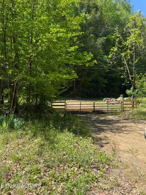 915 Chestnut Valley Rd, Vonore, TN, 37885 | Card Image