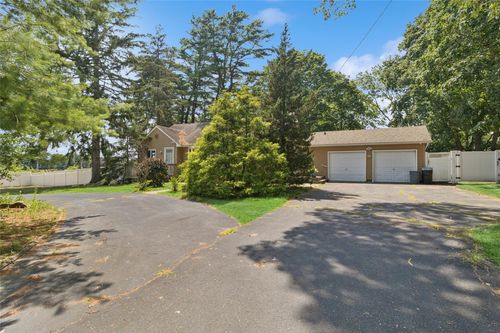 8 Cleary Rd, Lake Ronkonkoma, NY, 11779-2314 | Card Image