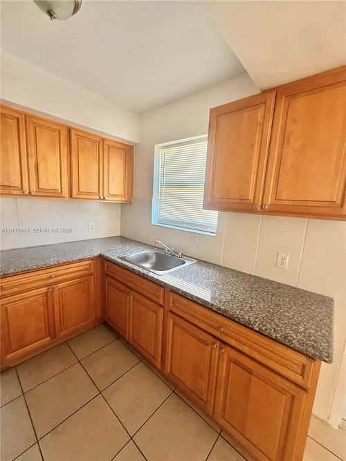 8-1903 Thomas St, Hollywood, FL, 33020-2130 | Card Image