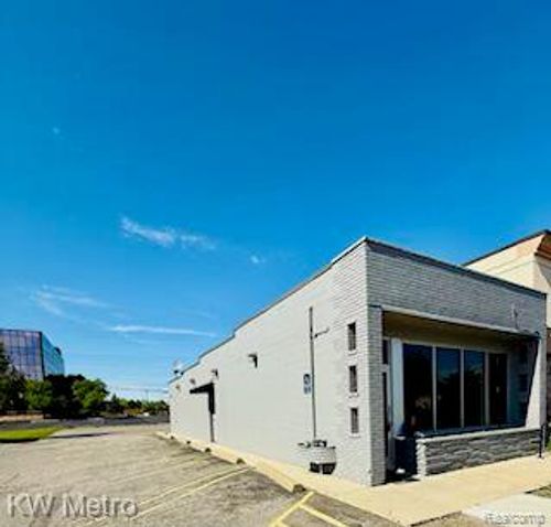 24070 10 Mile Rd, Southfield, MI, 48033-3006 | Card Image