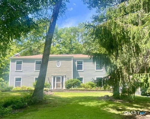 19 Legendary Rd, East Lyme, CT, 06333-1115 | Card Image