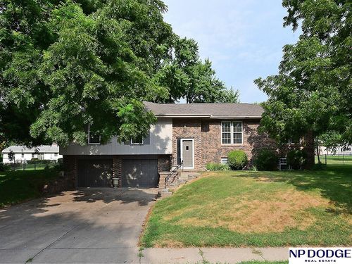 1042 S 217 Street, Omaha, NE, 68022 | Card Image