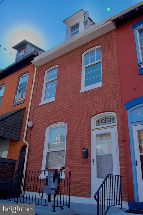 1028 Green St, READING, PA, 19604-2735 | Card Image