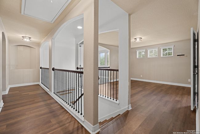 Upstairs Foyer | Image 13