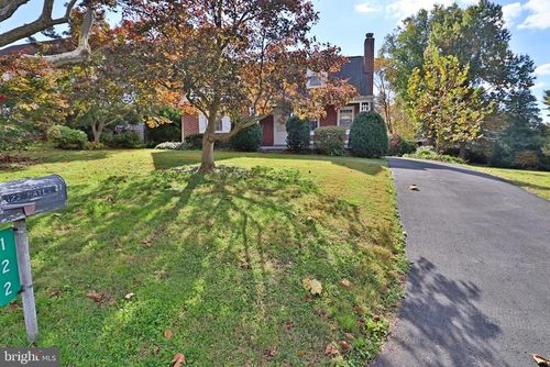 122 Hayes Ave, Lancaster, PA, 17602-4718 | Card Image